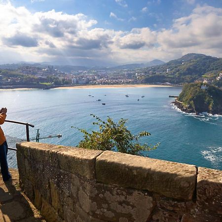 Cozy Apartment 6' From San Sebastian + Parking Usurbil Bagian luar foto