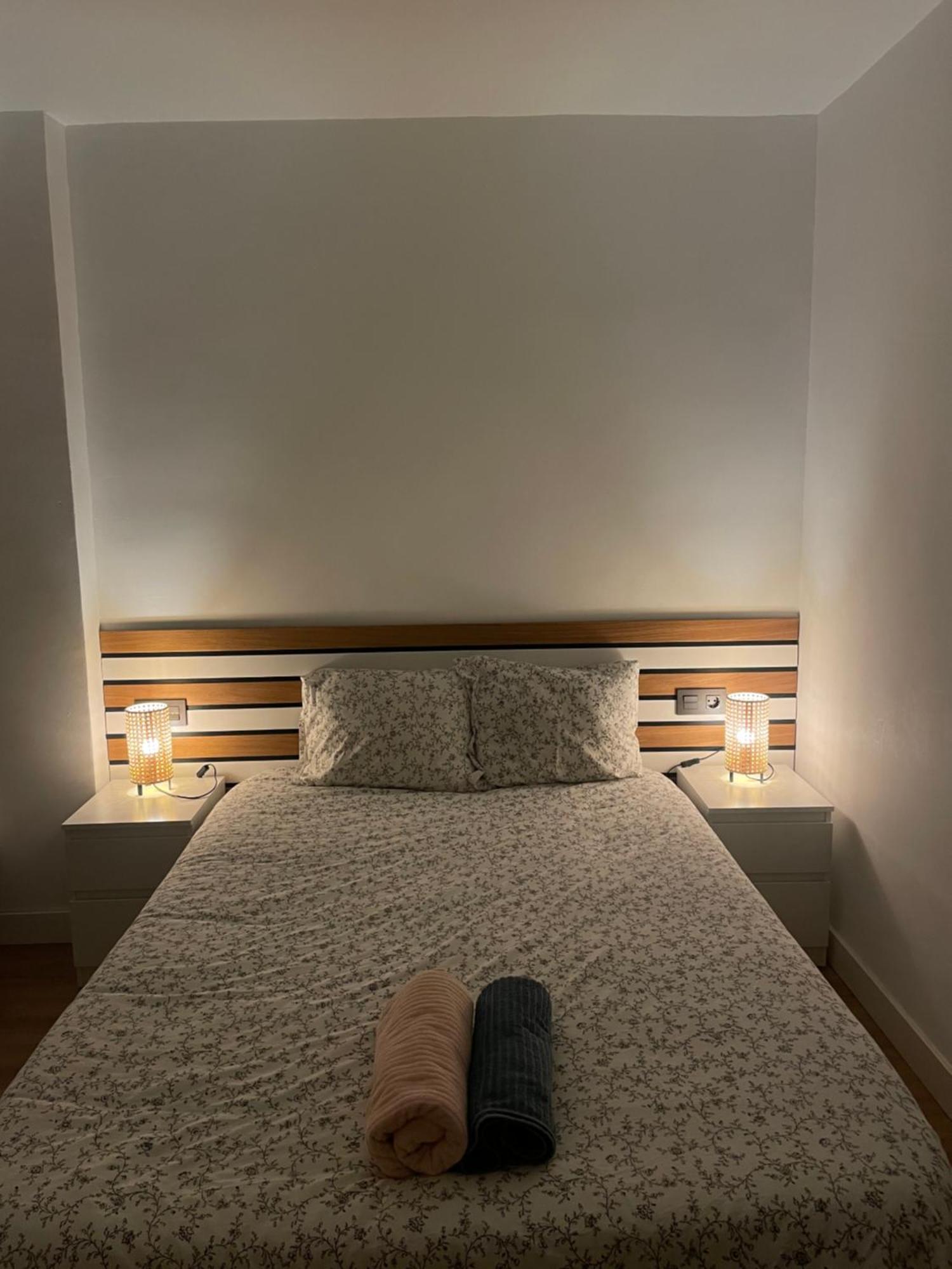 Cozy Apartment 6' From San Sebastian + Parking Usurbil Bagian luar foto