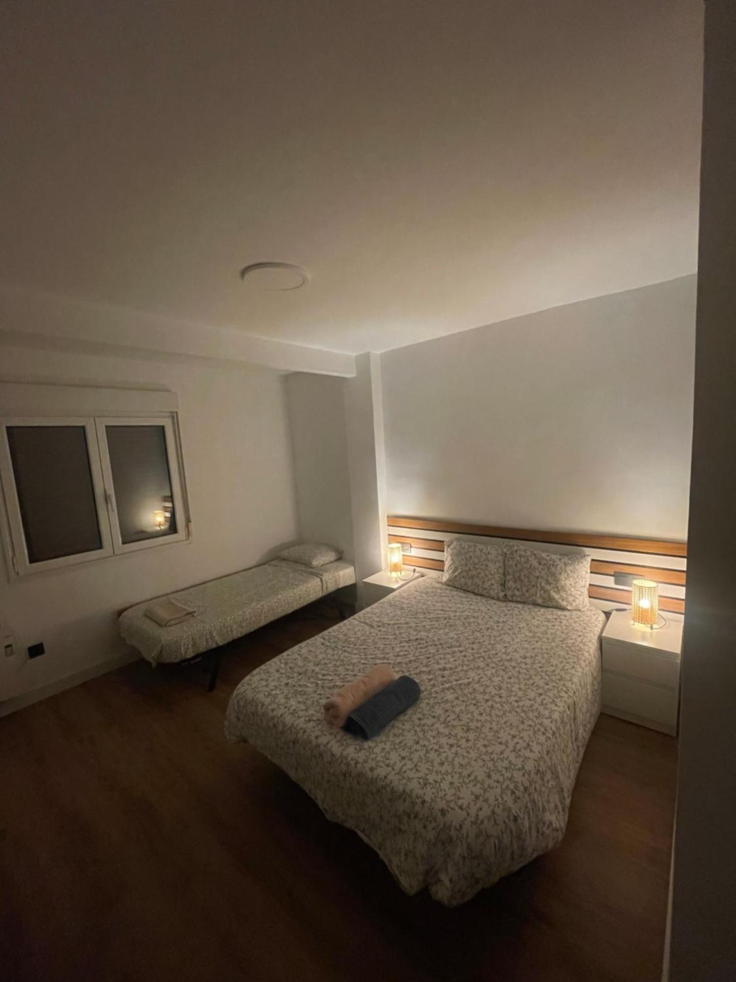 Cozy Apartment 6' From San Sebastian + Parking Usurbil Bagian luar foto